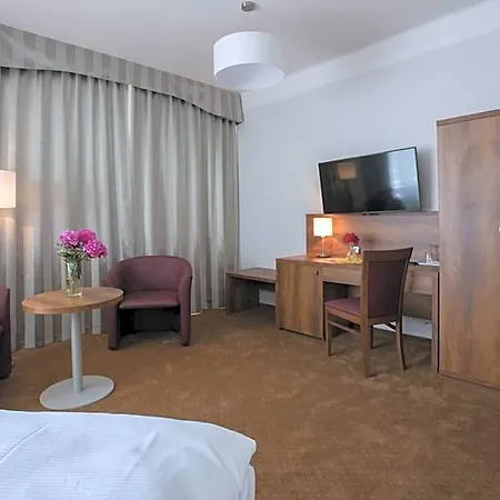 Hotel Bellevue Tlapak Poděbrady